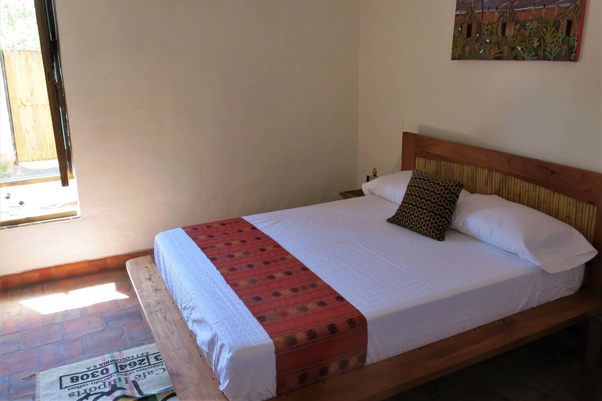 Superior Room | WiFi (free), bed sheets