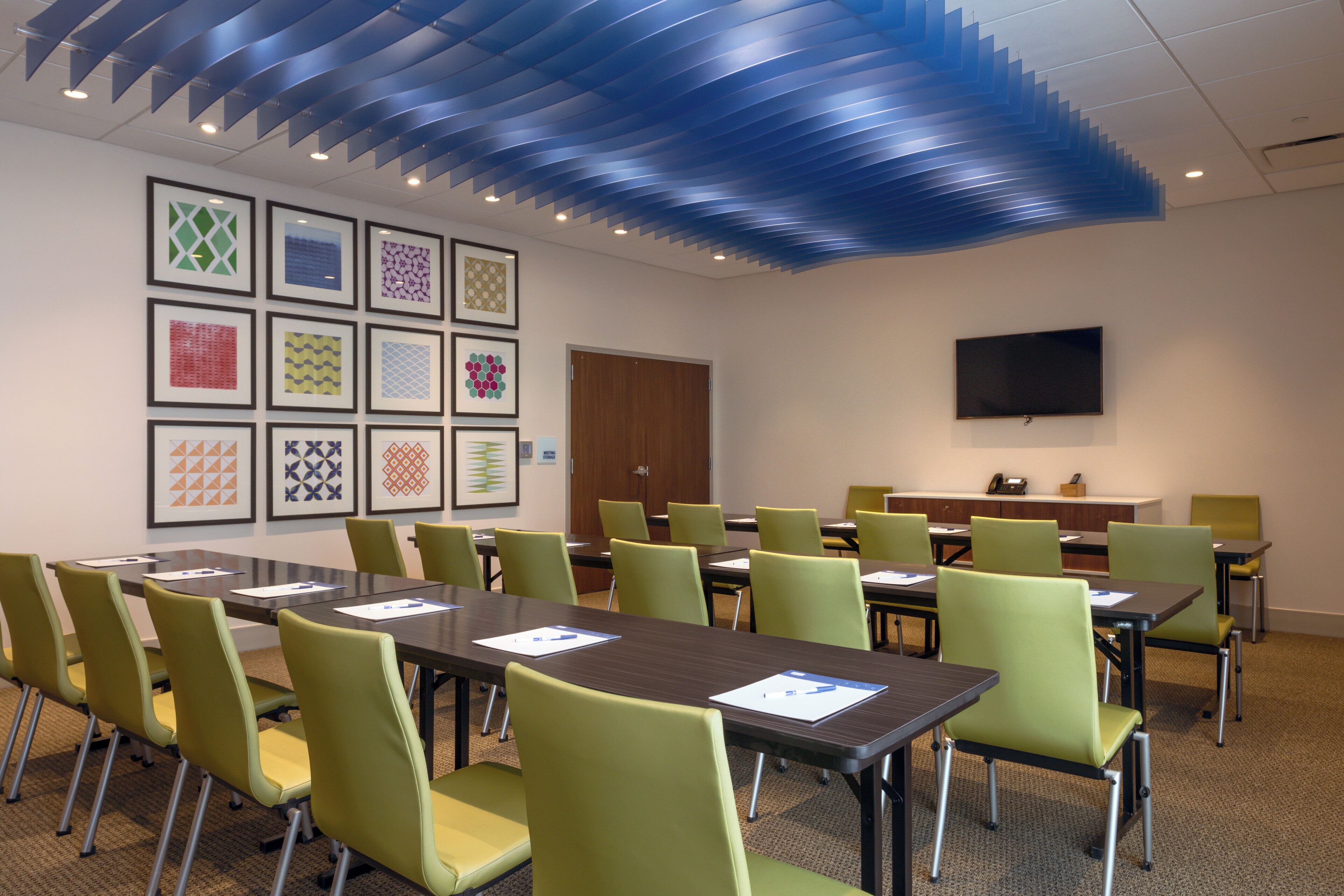 Photo - Holiday Inn Express & Suites - Tulsa Downtown - Arts District by IHG