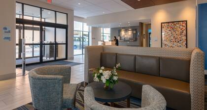 Holiday Inn Express & Suites Tulsa Downtown by IHG
