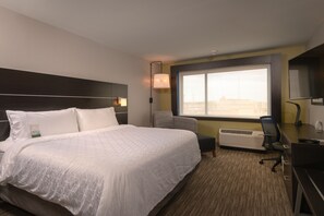 In-room safe, desk, blackout drapes, iron/ironing board - Holiday Inn Express & Suites Tulsa Downtown by IHG (Tulsa)