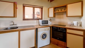 Basic Villa, 2 Bedrooms | Private kitchen | Full-size fridge, microwave, oven, stovetop - San Lameer Villa Rentals 1931 (Southbroom)