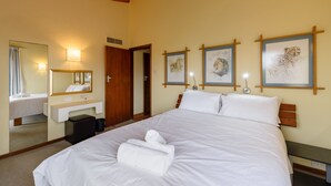 Basic Villa, 2 Bedrooms - San Lameer Villa Rentals 1931 (Southbroom)