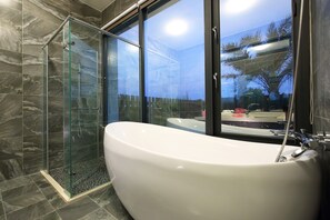 Baignoire relaxante profonde