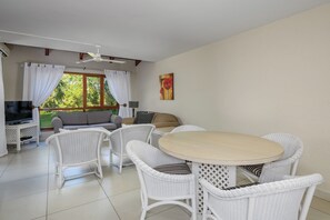 Classic Villa, 1 Bedroom | Living area