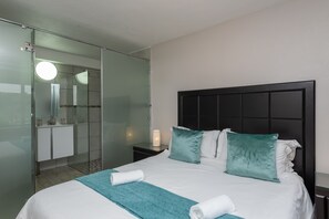 1 bedroom, cots/infant beds, bed sheets - San Lameer Villa Rentals 10401 (Southbroom)