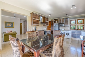 Superior Villa | In-room dining - San Lameer Villa Rentals 10414/5 (Southbroom)