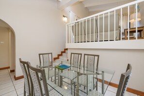 Classic-Villa | Esszimmer