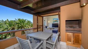 Classic Villa | BBQ/picnic Area