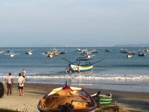 Beach nearby - Pousada Vila Regina (Penha)