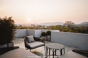 Spécialités Cuisine locale et internationale