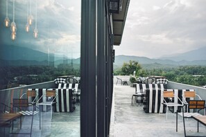 Daily full breakfast for a fee - KAIDA Resort & Residences (Hang Dong)