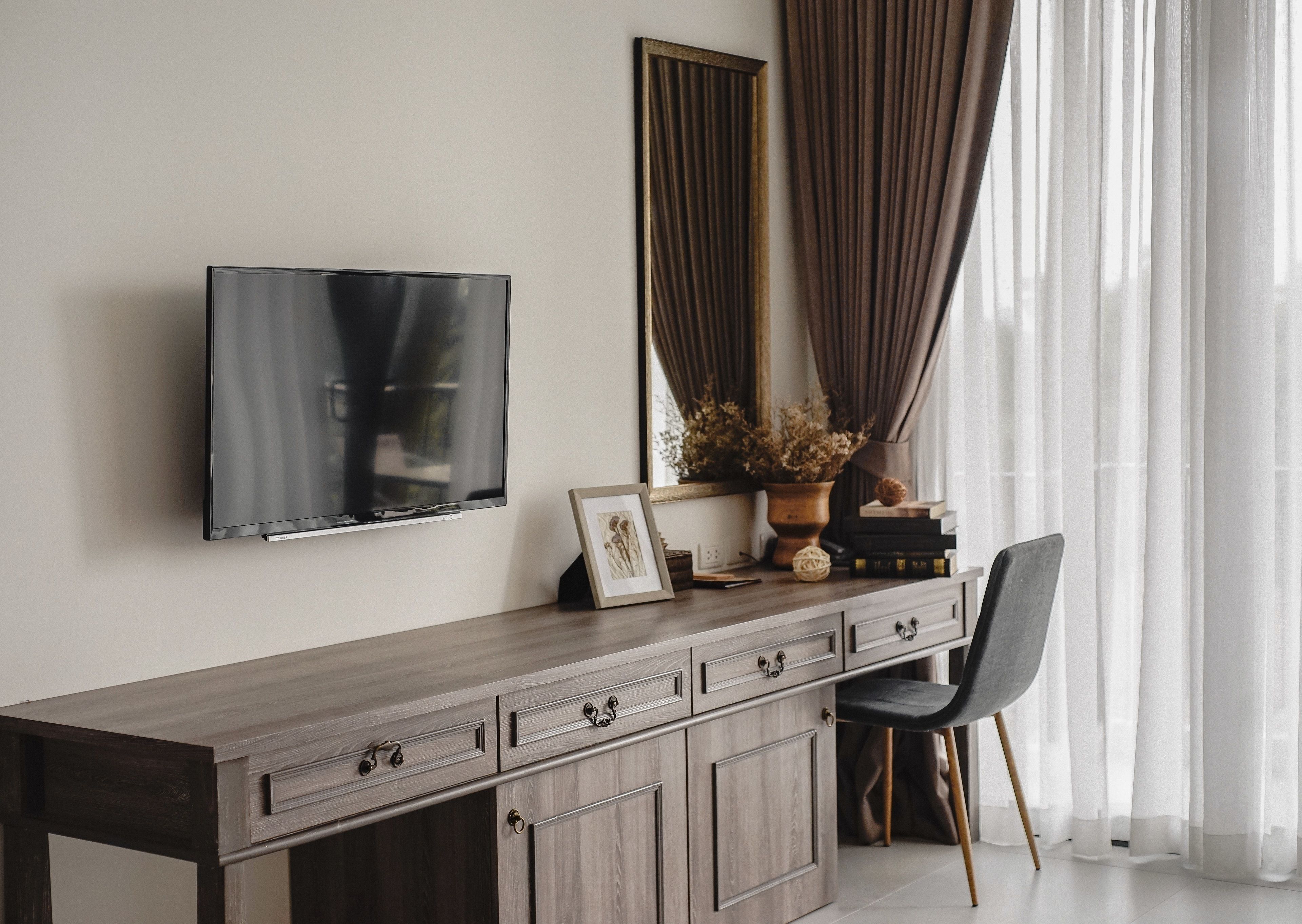 ห้องสแตนดาร์ดสวีท, เตียงคิงไซส์ 1 เตียง, วิวภูเขา | เครื่องนอนระดับพรีเมียม, ตู้นิรภัยในห้องพัก, โต๊ะทำงาน, ห้ องเก็บเสียง