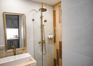 Standard Suite, 1 King Bed, Hill View | Bathroom | Free toiletries, hair dryer, bathrobes, towels - KAIDA Resort & Residences (Hang Dong)