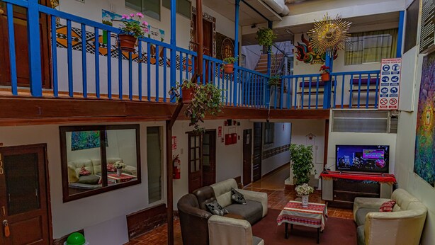 Front of property - Casa Inn Hostal (Cusco)