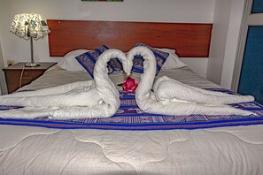 Comfort Suite, Private Bathroom | Langsir/tirai gelap terus, Wi-fi percuma