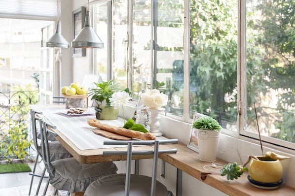 Design Room, Multiple Beds | Living area | Flat-screen TV, Netflix, DVD player - Lomas French Balcony (Mexico City)