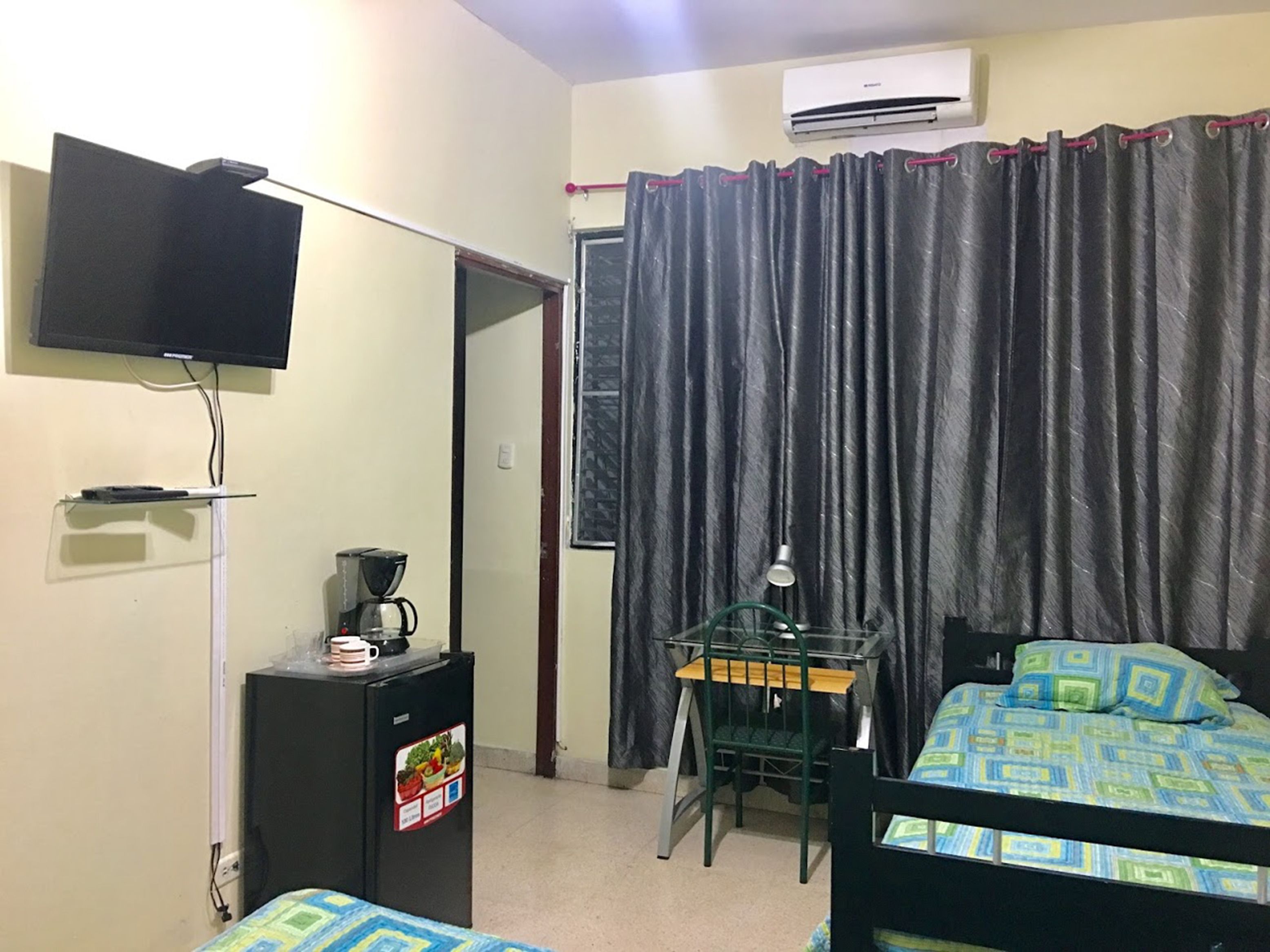 Iron/ironing board, free WiFi, bed sheets