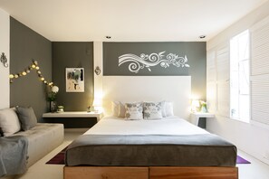Room, Multiple Beds, Non Smoking | 2 bedrooms, individually decorated, individually furnished - Cozy Vintage Flat (Mexico City)