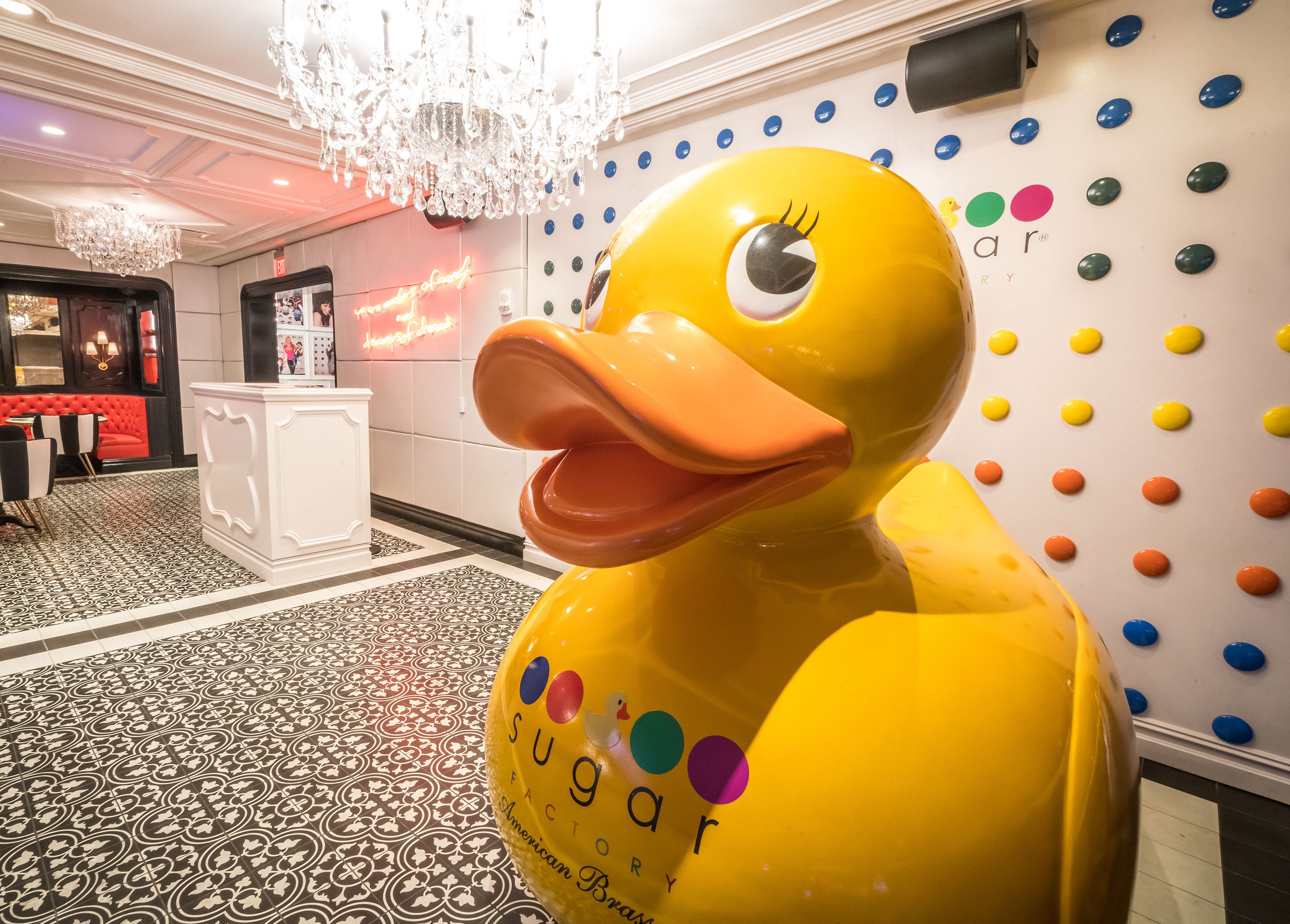 10 restaurants, breakfast, lunch, dinner served; american cuisine