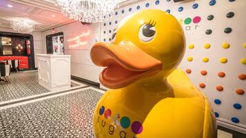 10 间餐厅,供应早餐、午餐和晚餐,美洲菜