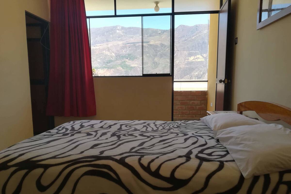 Deluxe Double Room, 1 Double Bed, Smoking, Private Bathroom | Free WiFi