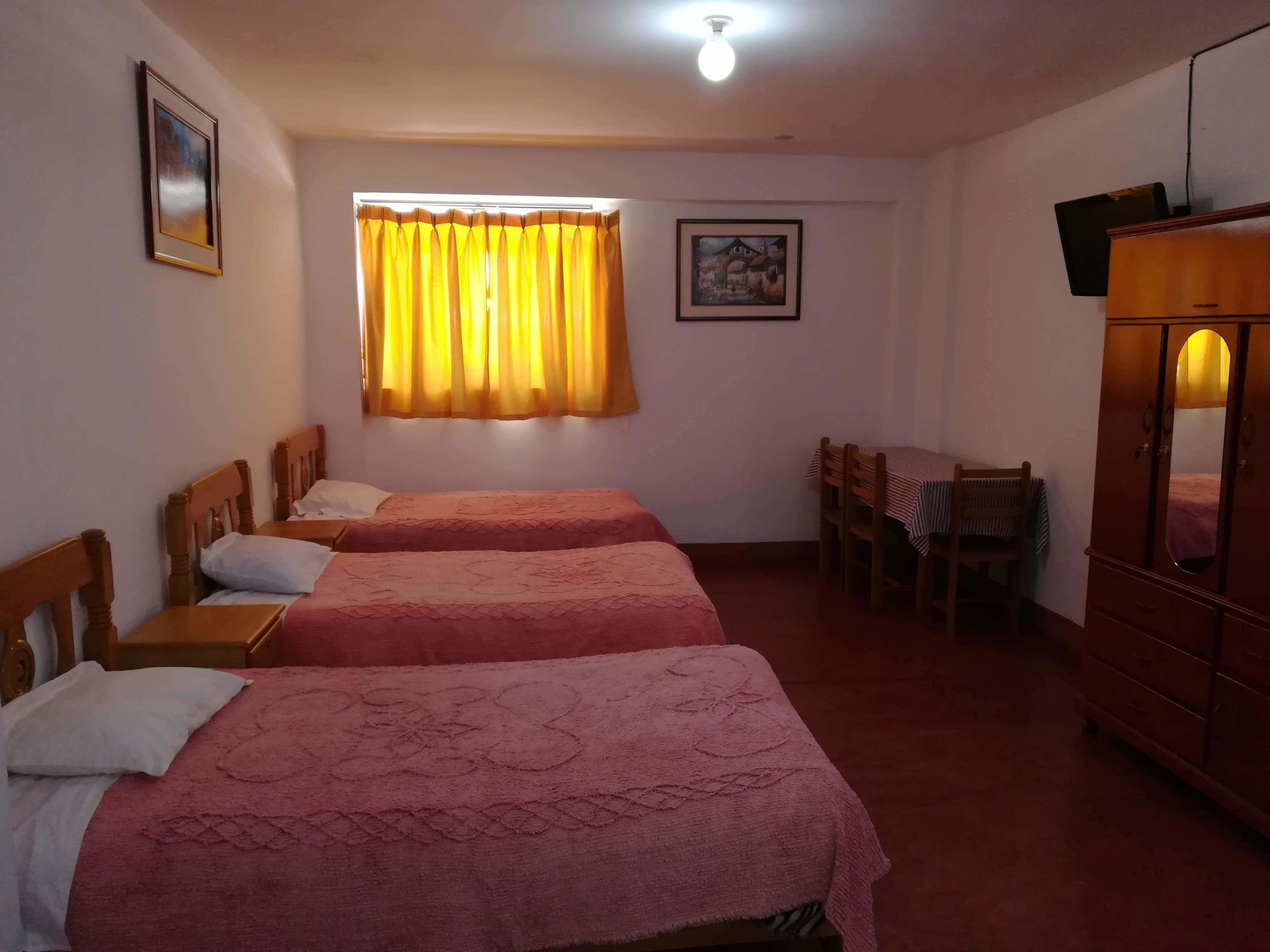 Chambre Triple Standard, 3 lits une place, non-fumeur, salle de bains privée