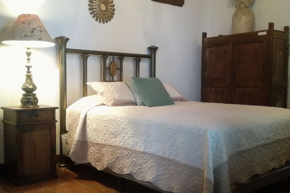 single room | free wifi, bed sheets, wheelchair access