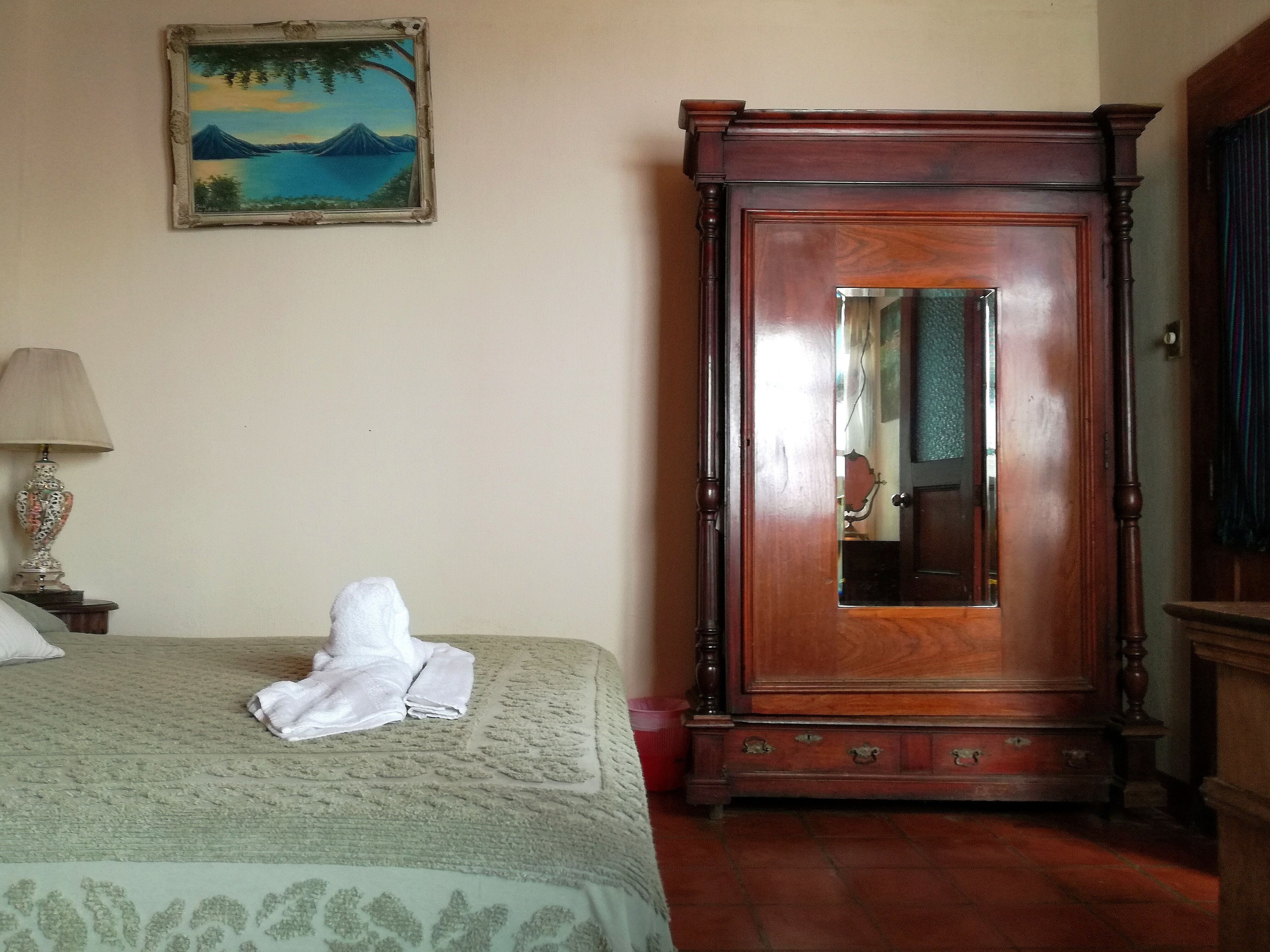 single room | free wifi, bed sheets, wheelchair access