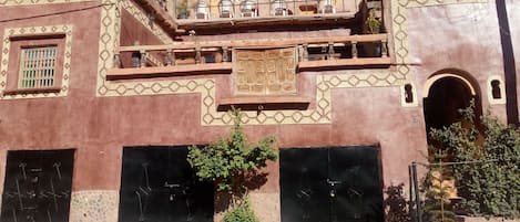 Fachada da propriedade