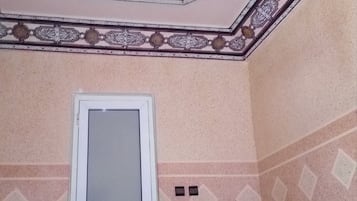 Quarto casal, 1 cama de casal, para não fumantes, banheiro privativo | Wi-Fi de cortesia, roupa de cama