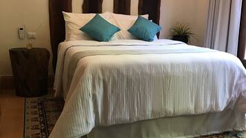 Exclusive Room, 1 Queen Bed, Accessible