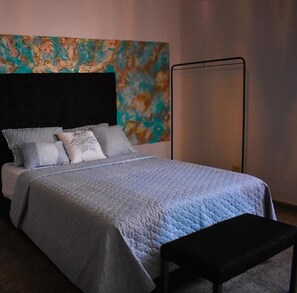 Double Room, 1 Double Bed, Private Bathroom | Desk, free WiFi, bed sheets - Hostal Sole - Hostel (Santa Ana)