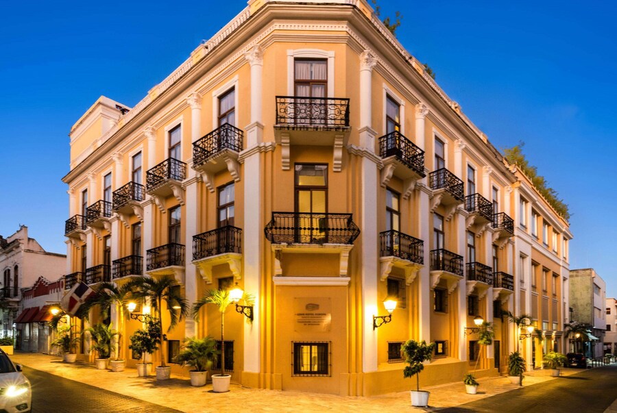 Another view of Gran Hotel Europa