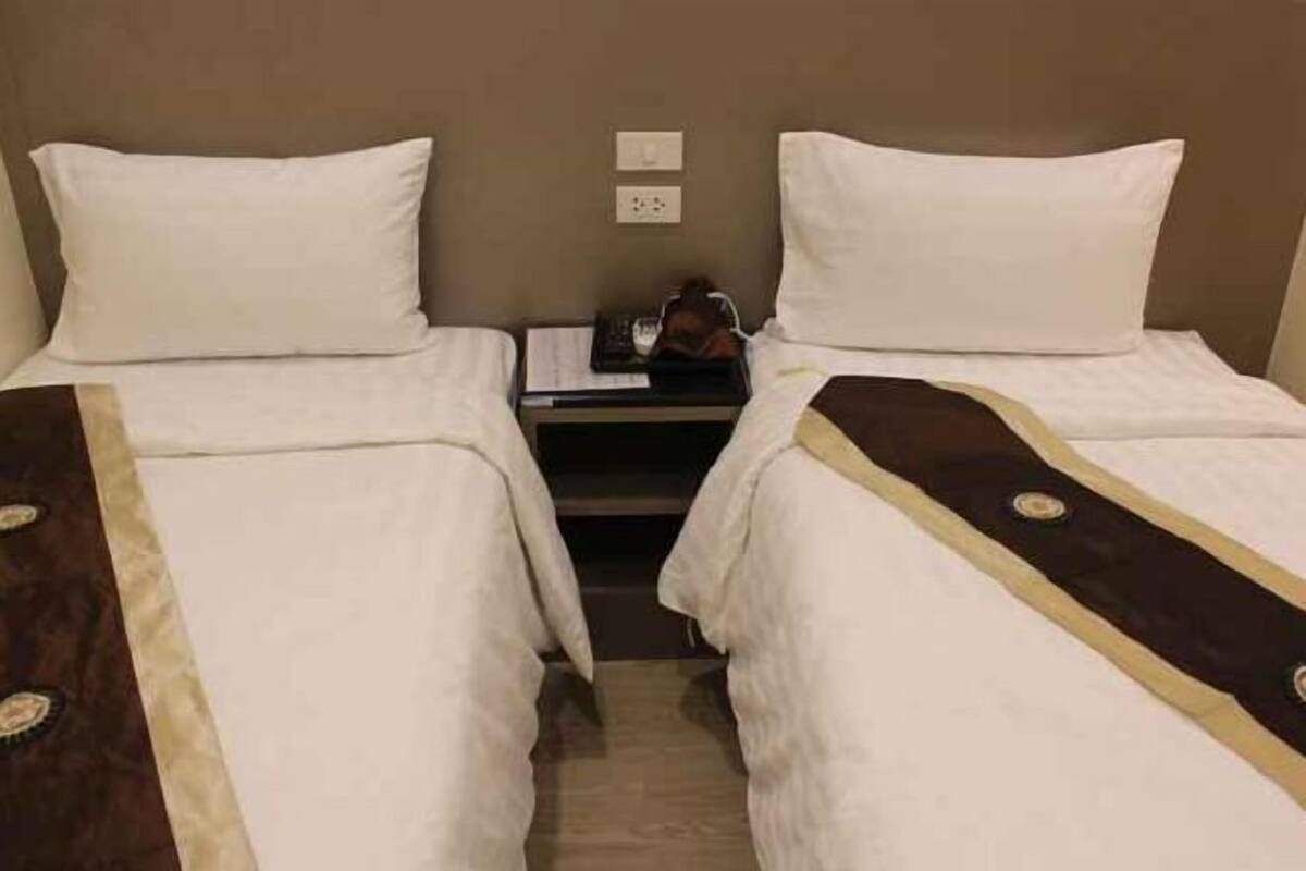 In-room safe, desk, soundproofing, free WiFi