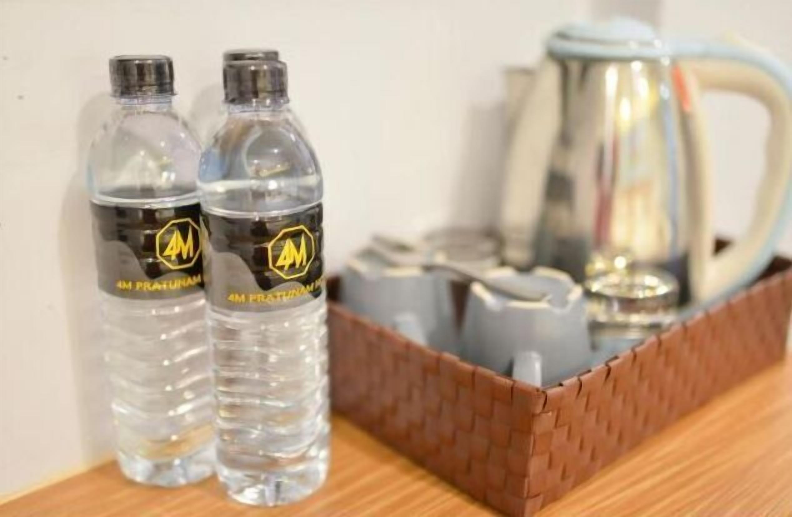 Cà phê và/hoặc dụng cụ pha