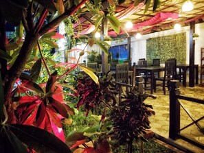 Breakfast, lunch, dinner served; international cuisine 