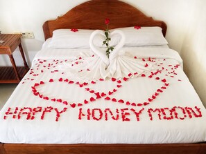 Deluxe Double Room | Minibar, in-room safe, desk, blackout curtains