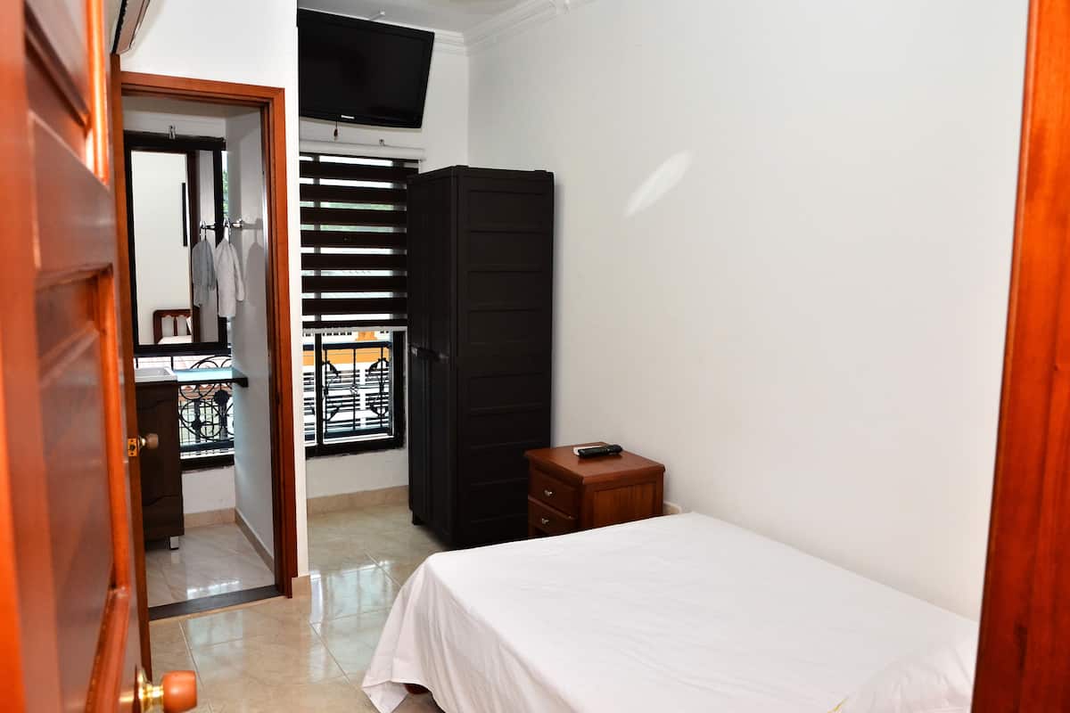 Minibar, desk, free WiFi, bed sheets