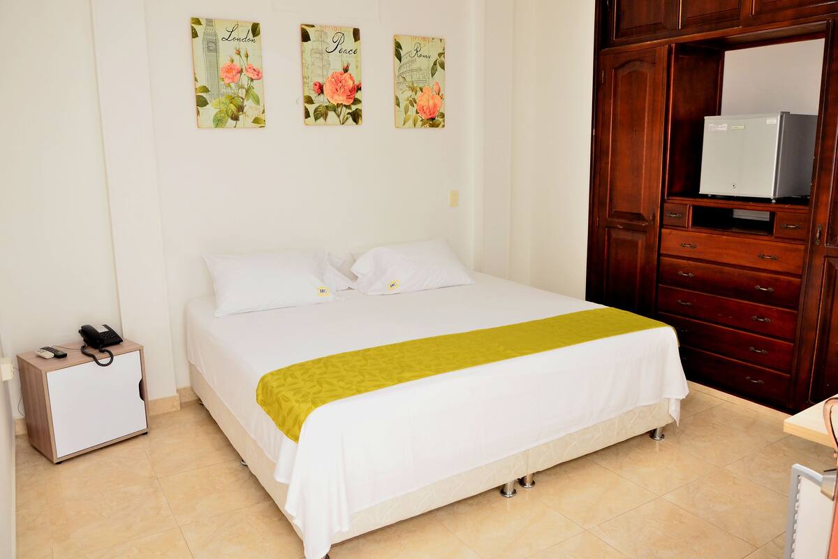 Minibar, desk, free WiFi, bed sheets