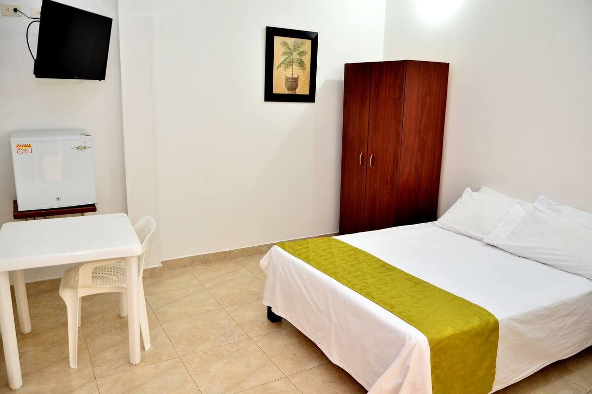 Minibar, desk, free WiFi, bed sheets