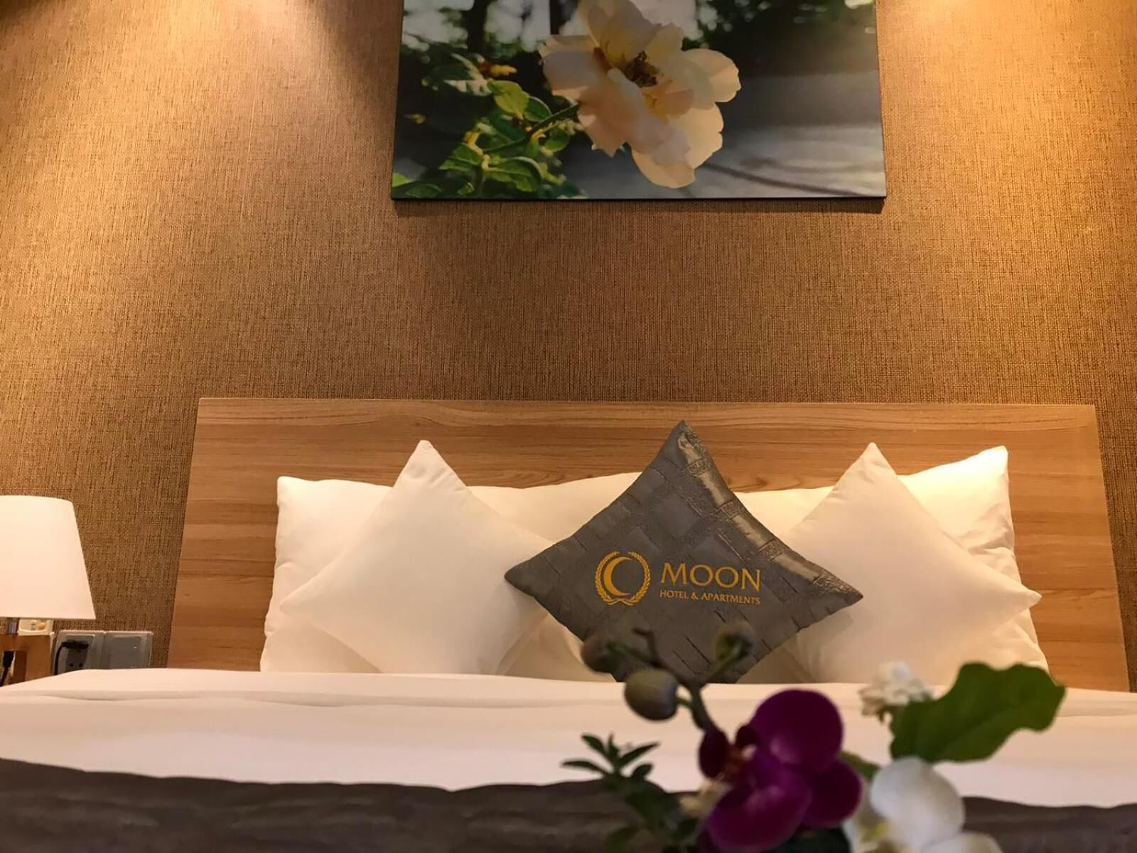 premium bedding, pillow-top beds, minibar, in-room safe