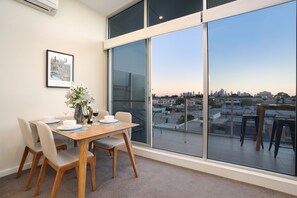 Executive Penthouse, 2 Queen Beds, Non Smoking | In-room dining - StayCentral Brunswick Penthouse (Brunswick)