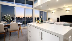 Executive Penthouse, 2 Queen Beds, Non Smoking | In-room dining - StayCentral Brunswick Penthouse (Brunswick)