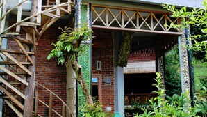 Unclassified image, 5 of 18, button - Bukit Lawang Accommodation (Bohorok)