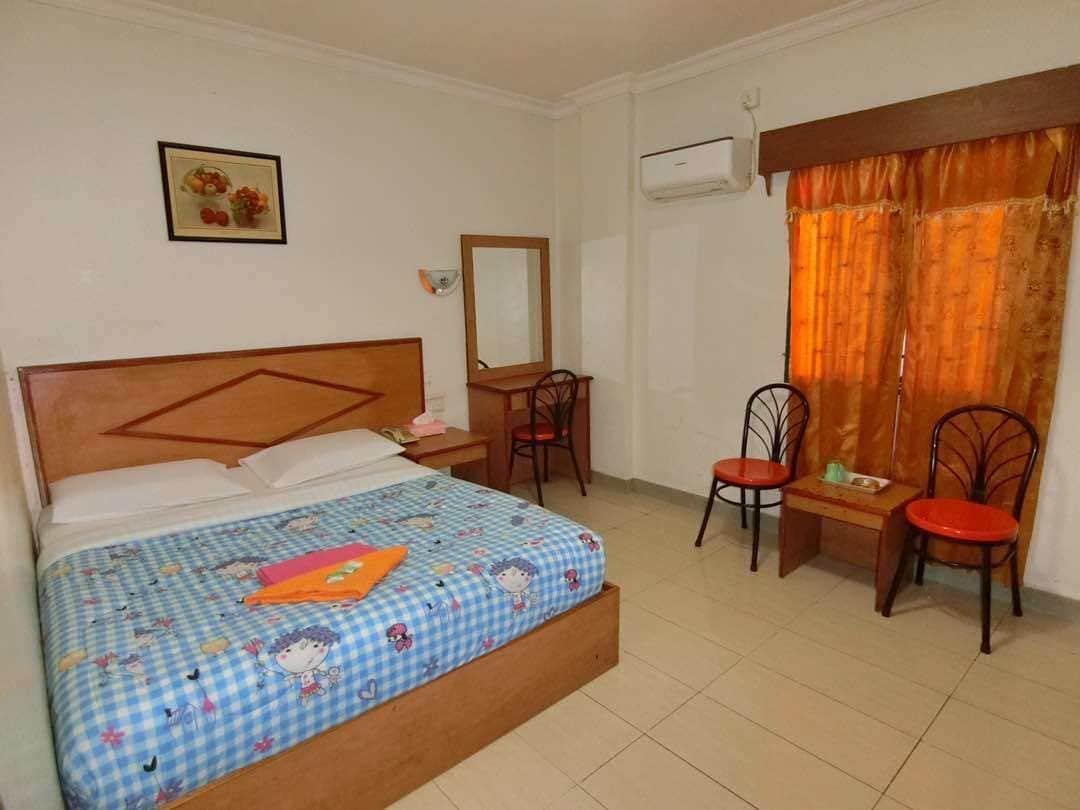 Deluxe Room | Desk, rollaway beds, free WiFi