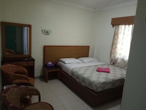 Escritorio, camas extra y wifi gratis 