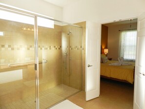Bathroom shower - Sm215701 - Watersong - 5 Bed 4 Baths Villa (Davenport)