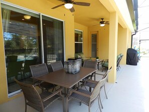 Family Villa, Garden Area | Outdoor dining