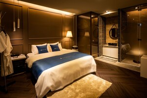 Deluxe Room | Individually decorated, individually furnished, soundproofing, free WiFi