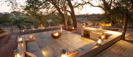 Luxury Bungalow | Terrace/patio